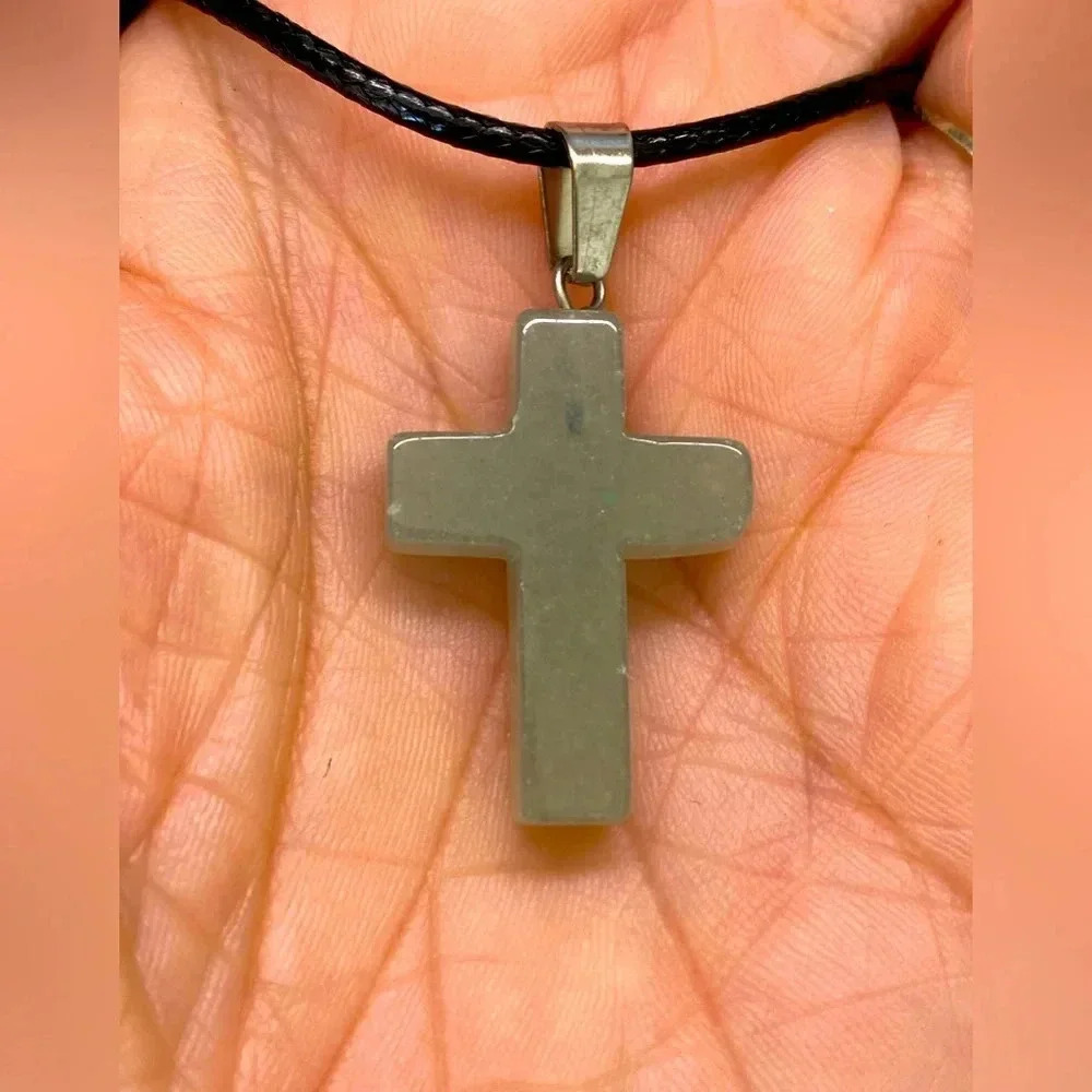 Green Adventurine Cross Natural Braided Stainless Steel Necklace NWT